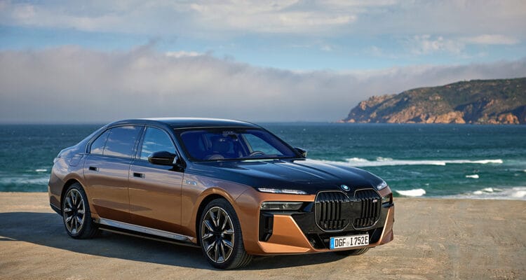 BMW i7 M70 xDrive — image 2