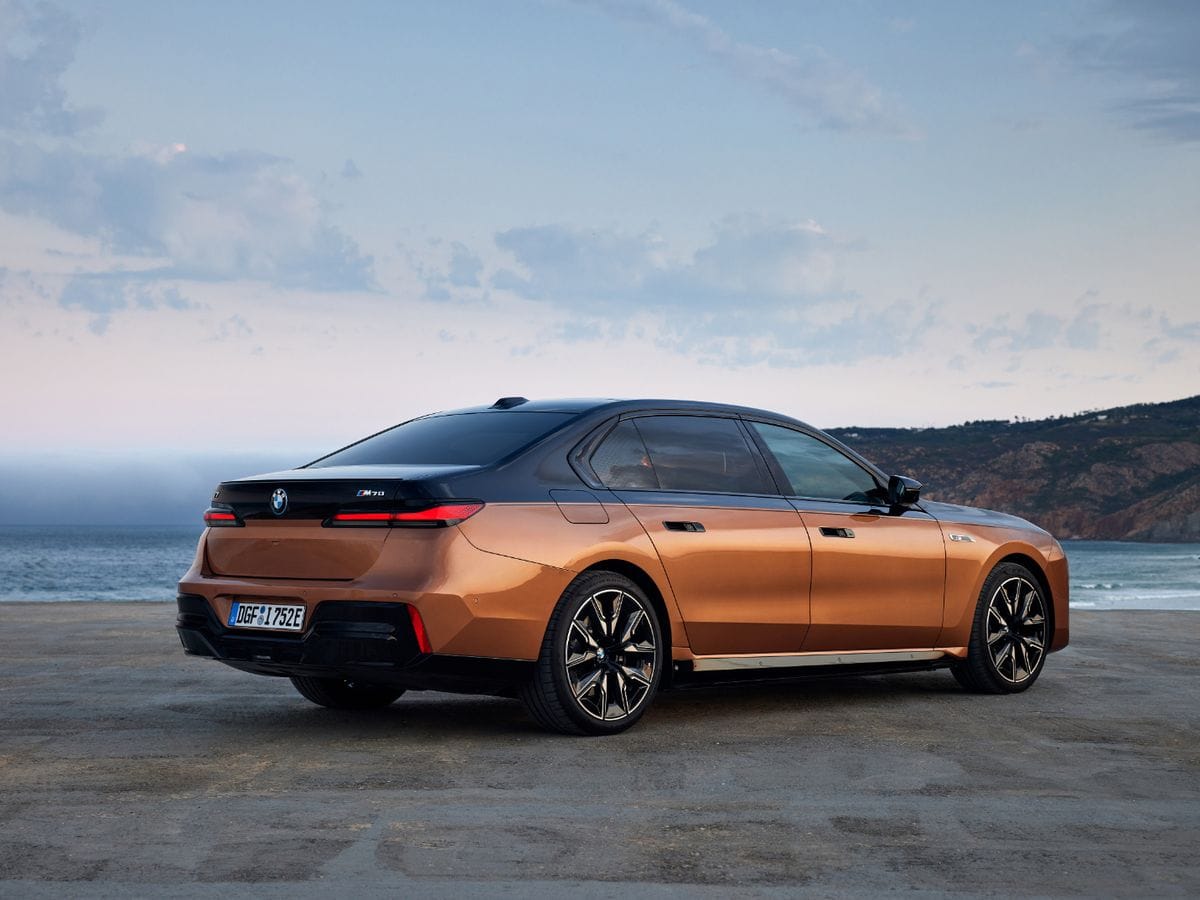 BMW i7 M70 xDrive — image 3
