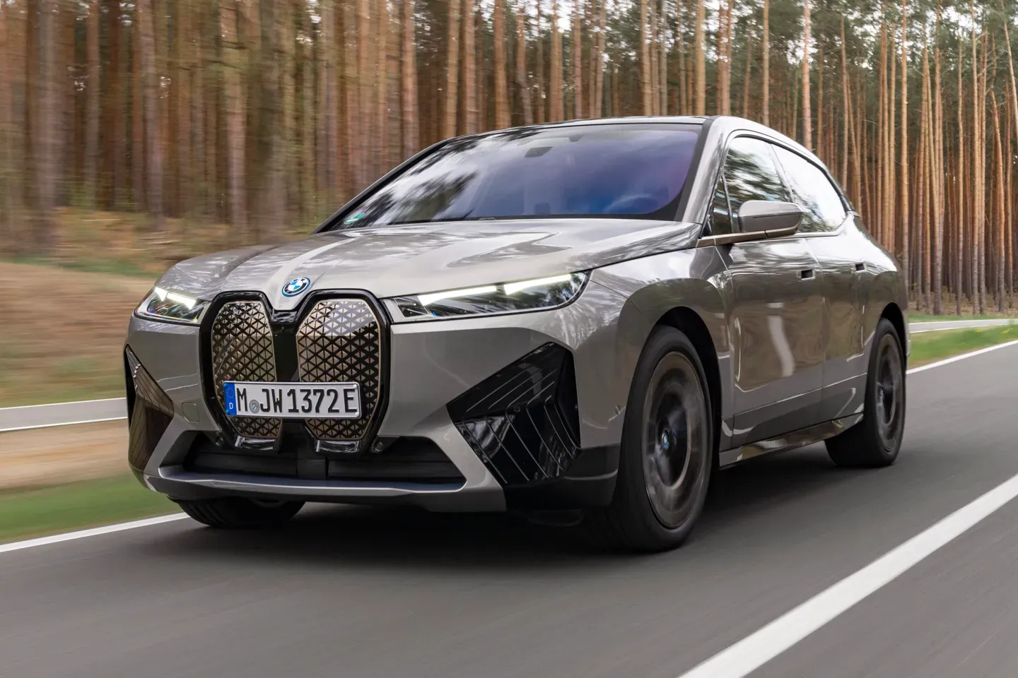 BMW iX xDrive50 — снимка 2