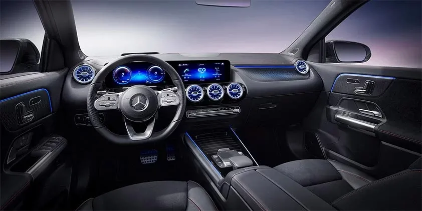 Mercedes EQA 300 4MATIC — image 3