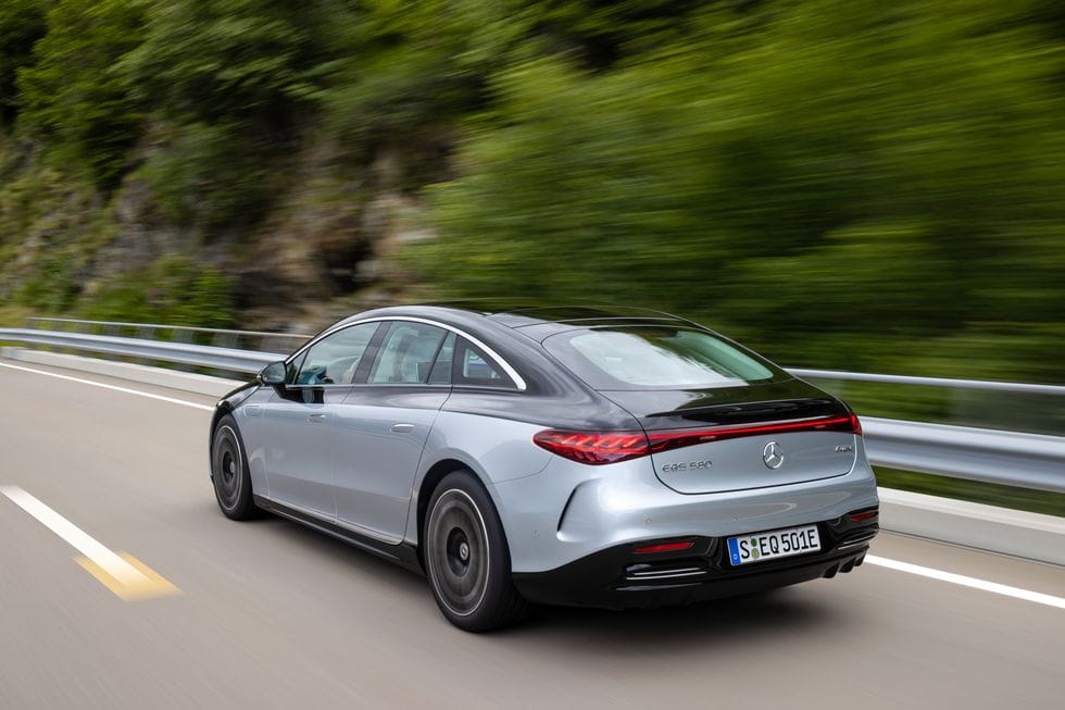Mercedes EQS 500 4MATIC — image 2