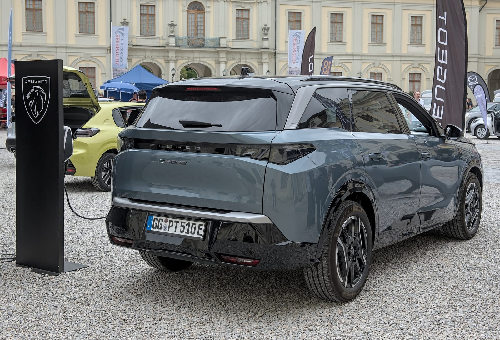 Peugeot e-5008 97 kWh Long Range