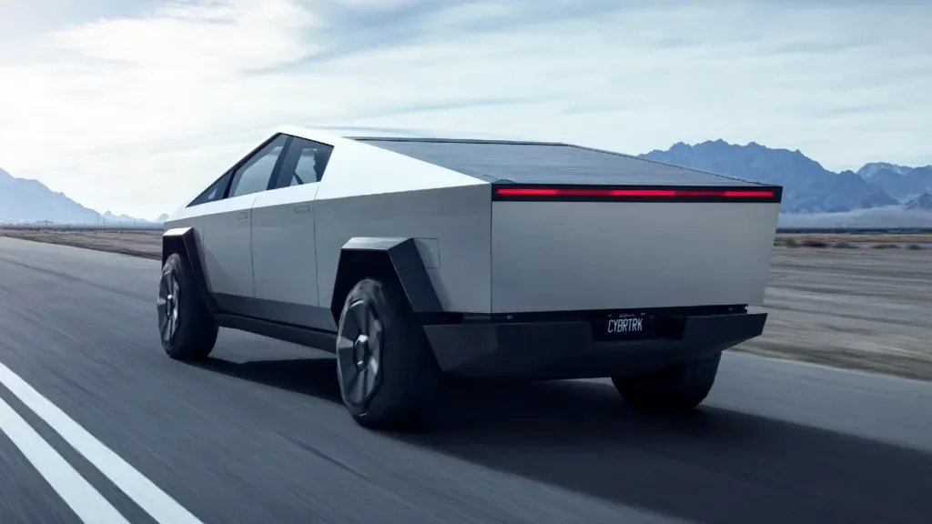 Tesla Cybertruck Tri motor — image 2
