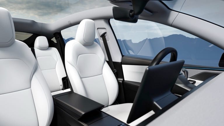Tesla Model Y Premium AWD (Juniper) — image 4