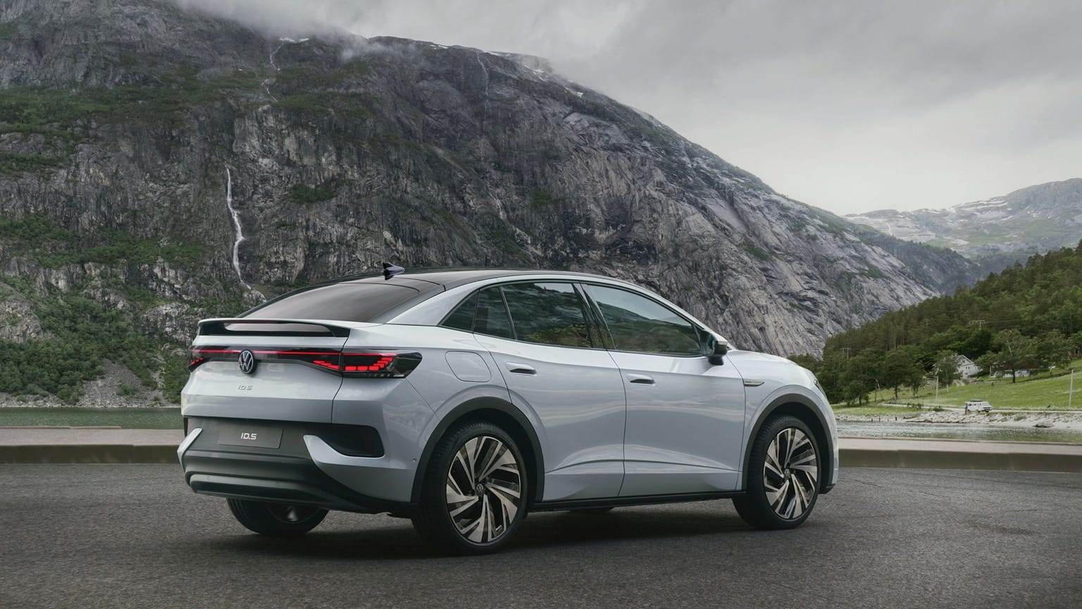 Volkswagen ID.5 Pro — image 3
